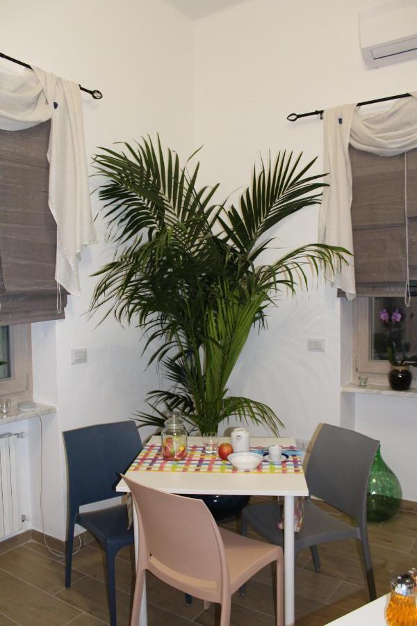 Coco & Lisbeth Bed And Breakfast Brindisi Bagian luar foto