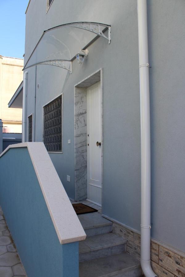 Coco & Lisbeth Bed And Breakfast Brindisi Bagian luar foto