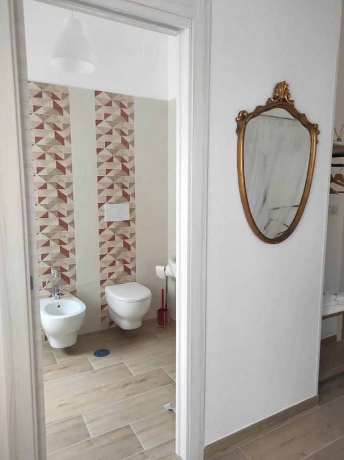 Coco & Lisbeth Bed And Breakfast Brindisi Bagian luar foto