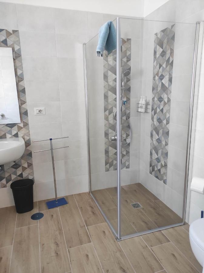 Coco & Lisbeth Bed And Breakfast Brindisi Bagian luar foto